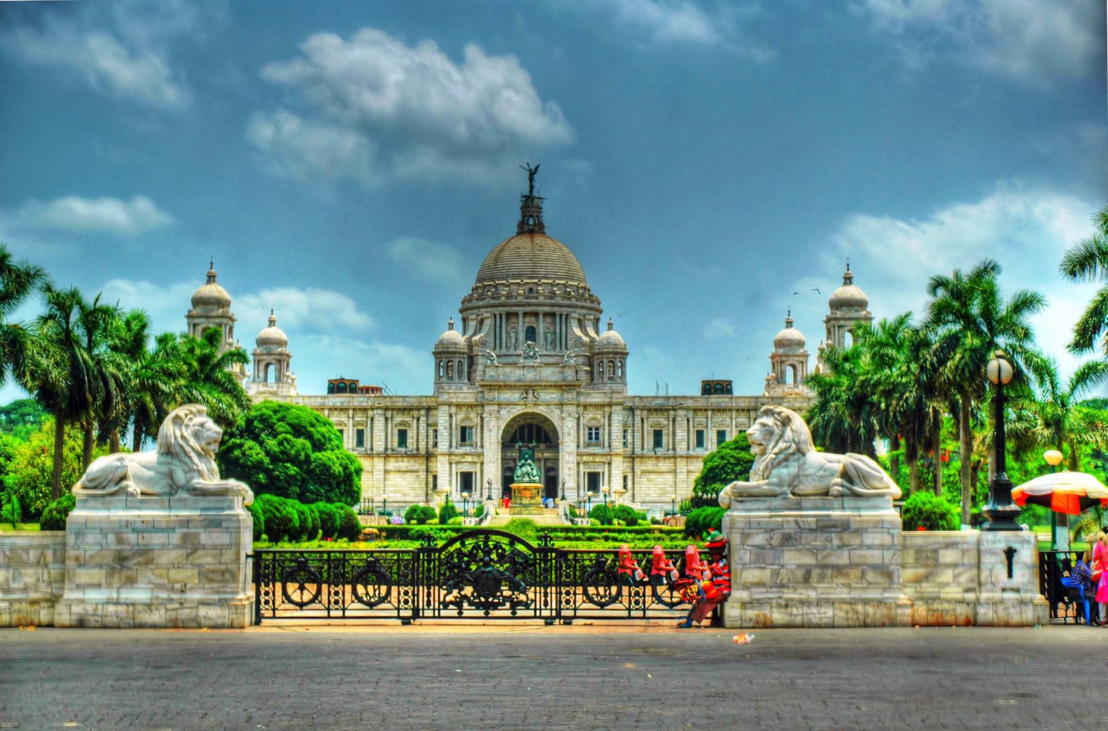 Victoria memorial outside