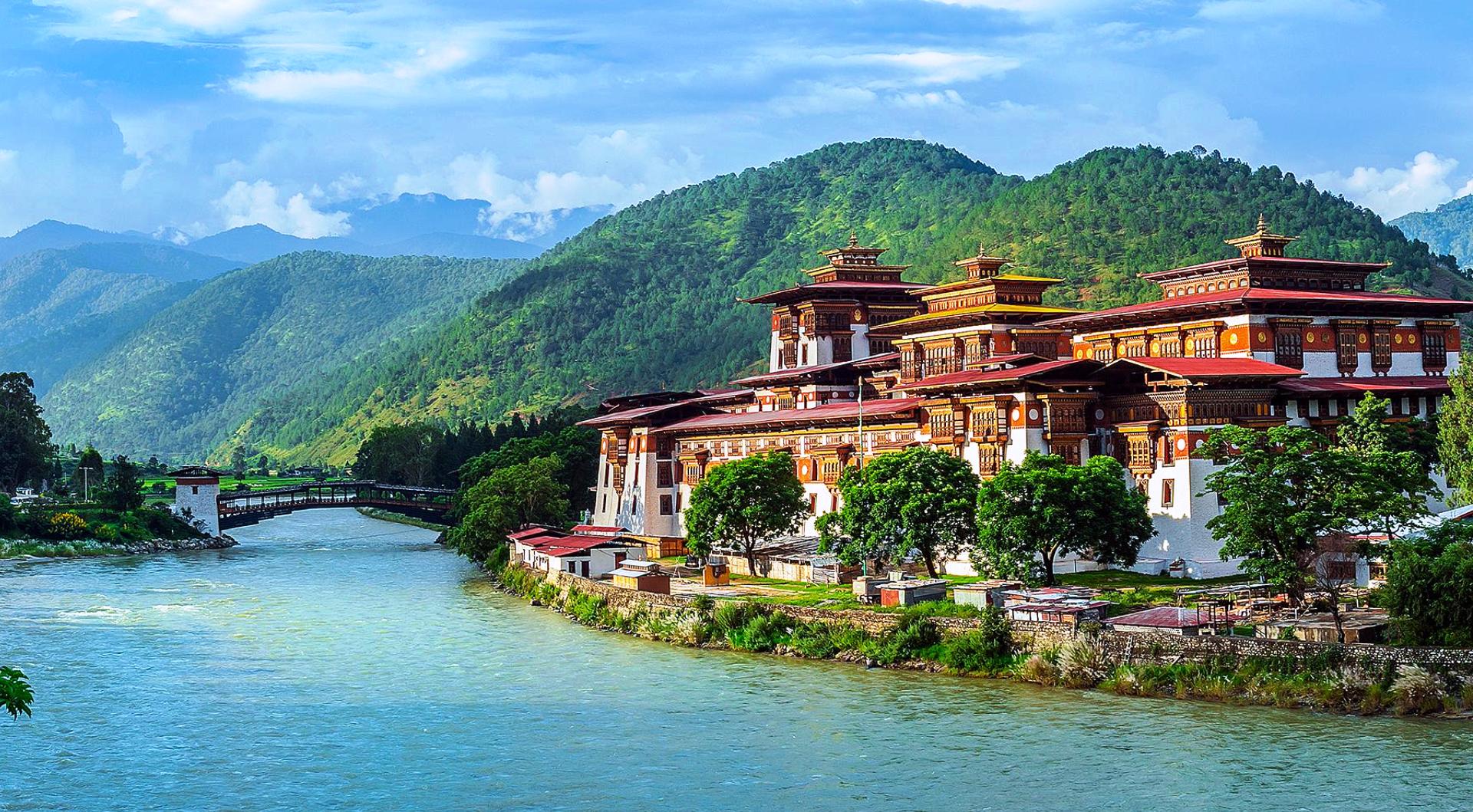 Book Affordable Bhutan Tour Packages from Mumbai - [2024-25]