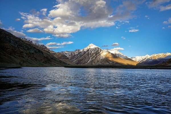 beautiful pangong lake during leh sightseeing