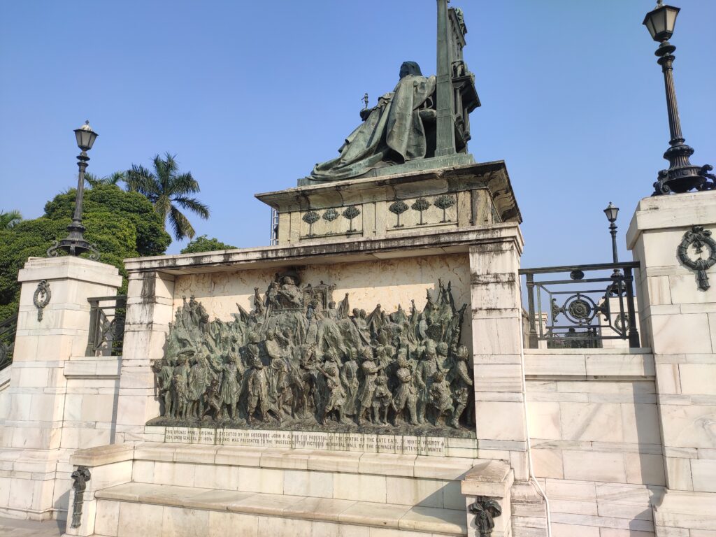 Bronze statue of Queen Victoria at Victoria Memorial Kolkata