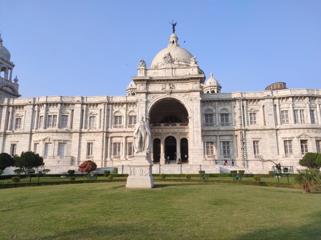 Outside picture of Victoria memorial