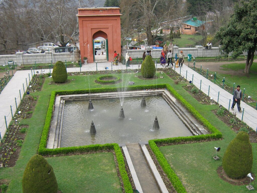chasmasahi garden kashmir